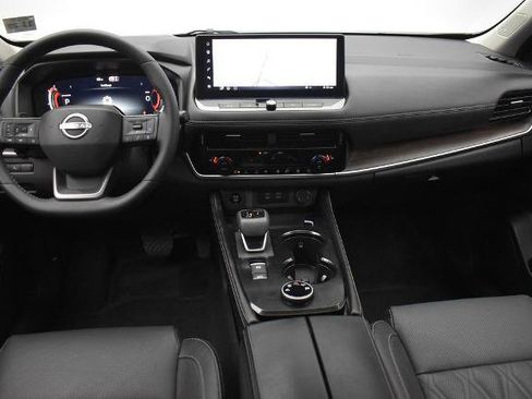 Certified 2026 Nissan Rogue Platinum w/ Platinum Premium Package AWD/4WD image 30