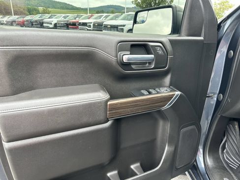 Used 2021 Chevrolet Silverado 1500 LT Trail Boss w/ LPO, Dark Essentials Package AWD/4WD image 20