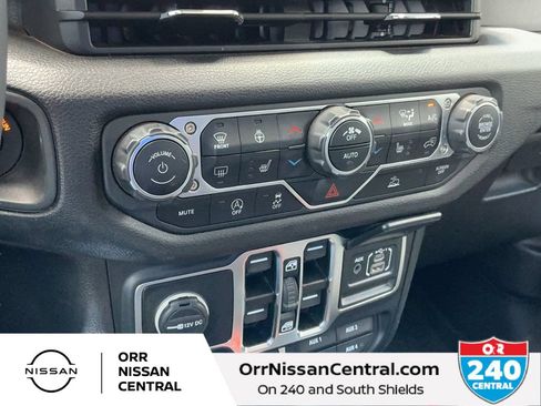 Used 2024 Jeep Wrangler Unlimited Sport AWD/4WD image 23