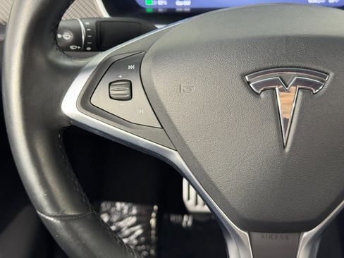 Used 2017 Tesla Model X 75D image 19