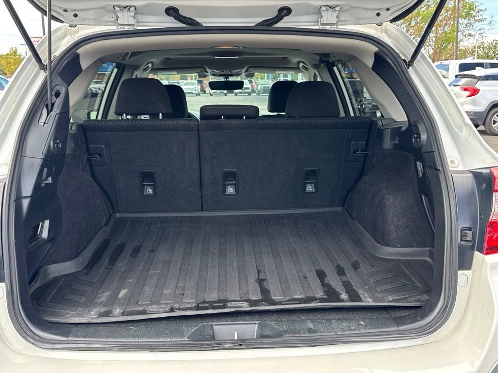 Used 2019 Subaru Outback 2.5i Premium AWD/4WD image 18