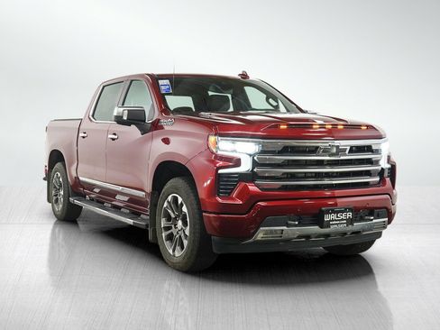 Used 2023 Chevrolet Silverado 1500 High Country w/ Z71 Off-Road Package AWD/4WD image 8