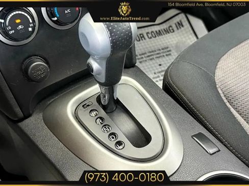 Used 2013 Nissan Rogue SV image 17