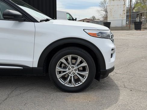 Used 2021 Ford Explorer Limited w/ Equipment Group 301A image 4