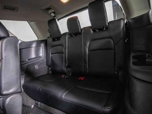 Used 2022 Nissan Pathfinder SV FWD image 16