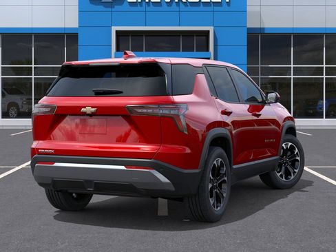 New 2026 Chevrolet Equinox LT FWD image 4