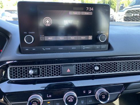 Used 2024 Honda Civic Sport image 10