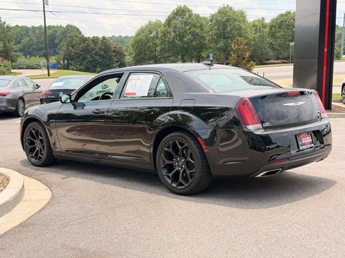 Used 2020 Chrysler 300 S RWD image 9