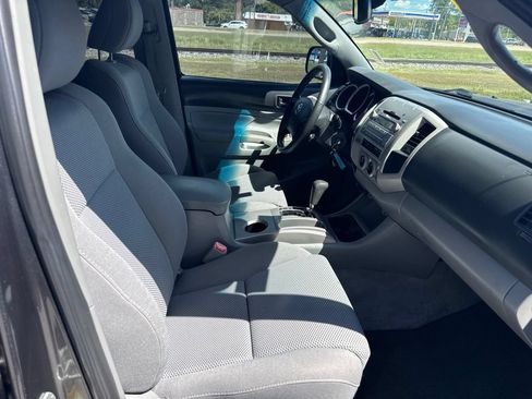 Used 2011 Toyota Tacoma 4x4 Double Cab w/ TRD Sport Pkg w/JBL Audio image 32