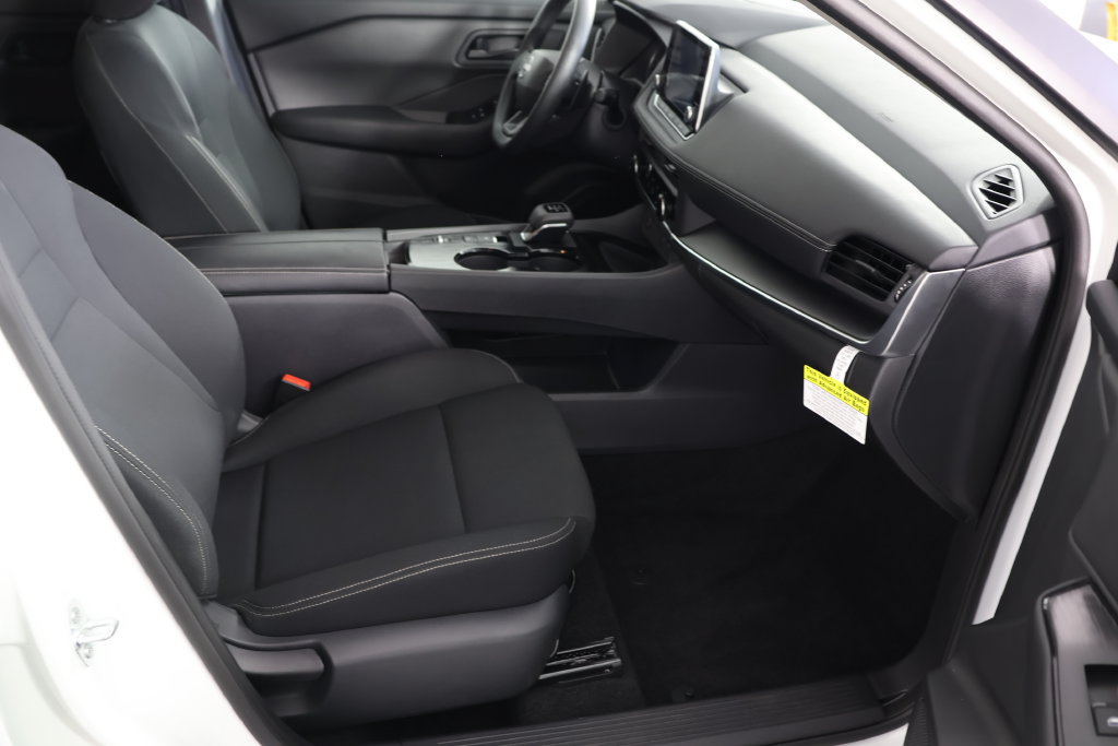 Used 2026 Nissan Rogue S FWD image 21