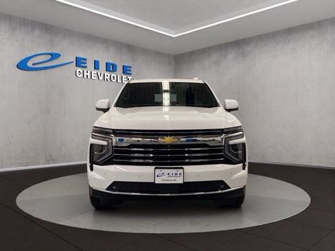 New 2026 Chevrolet Suburban LT w/ Comfort Package AWD/4WD image 9