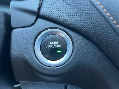 Used 2018 Chevrolet Equinox Premier AWD/4WD image 41