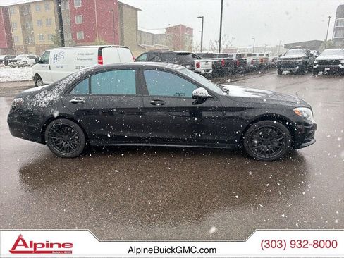 Used 2017 Mercedes-Benz S 550 4MATIC Sedan image 3