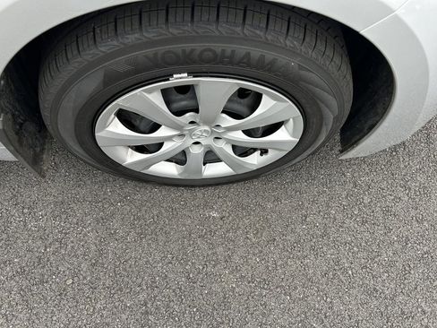 Certified 2025 Toyota Corolla LE image 22