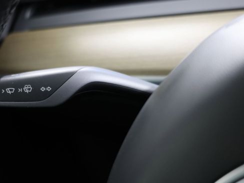 Used 2021 Tesla Model Y Long Range AWD/4WD image 22