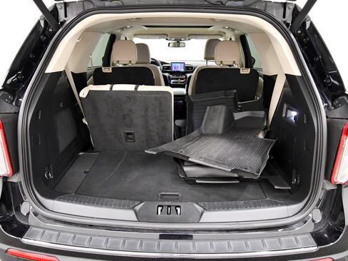 Used 2023 Ford Explorer Limited w/ Class IV Trailer Tow Package AWD/4WD image 7