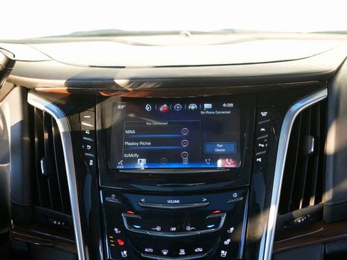 Used 2020 Cadillac Escalade Luxury image 36