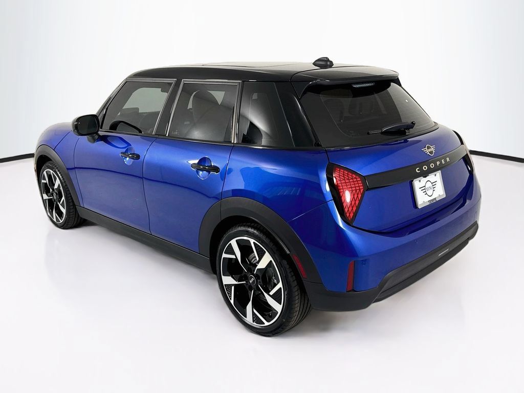 New 2027 MINI Cooper 4-Door Hardtop FWD image 7