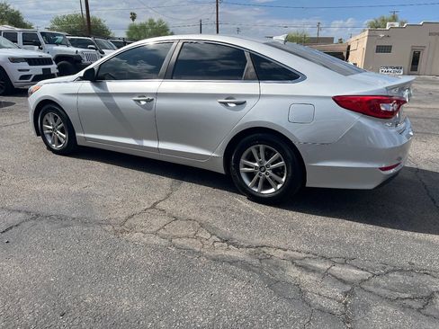 Used 2016 Hyundai Sonata SE FWD image 8