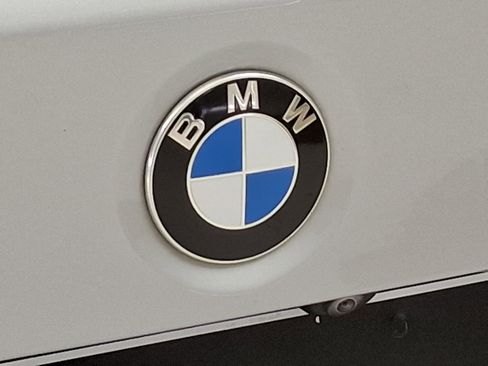 Used 2018 BMW 320i Sedan RWD image 21