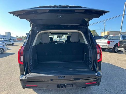 Certified 2025 Ford Expedition Active image 19