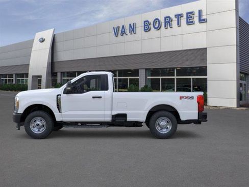 New 2026 Ford F250 XL w/ XL Off-Road Package AWD/4WD image 3