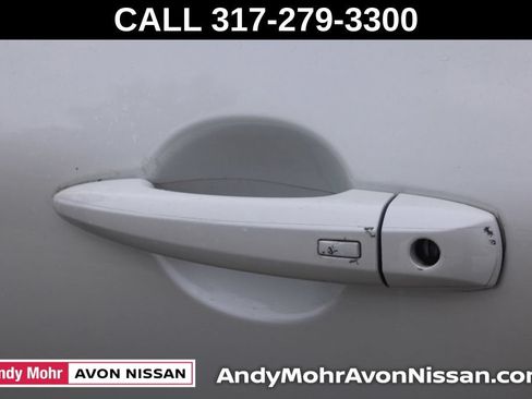 Used 2024 Nissan Rogue SV AWD/4WD image 16