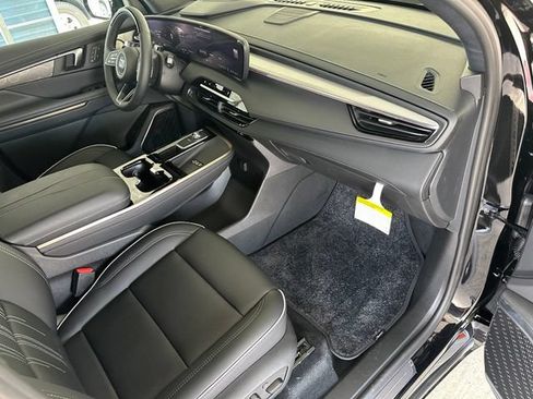 New 2026 Buick Enclave Avenir w/ Super Cruise Package FWD image 42