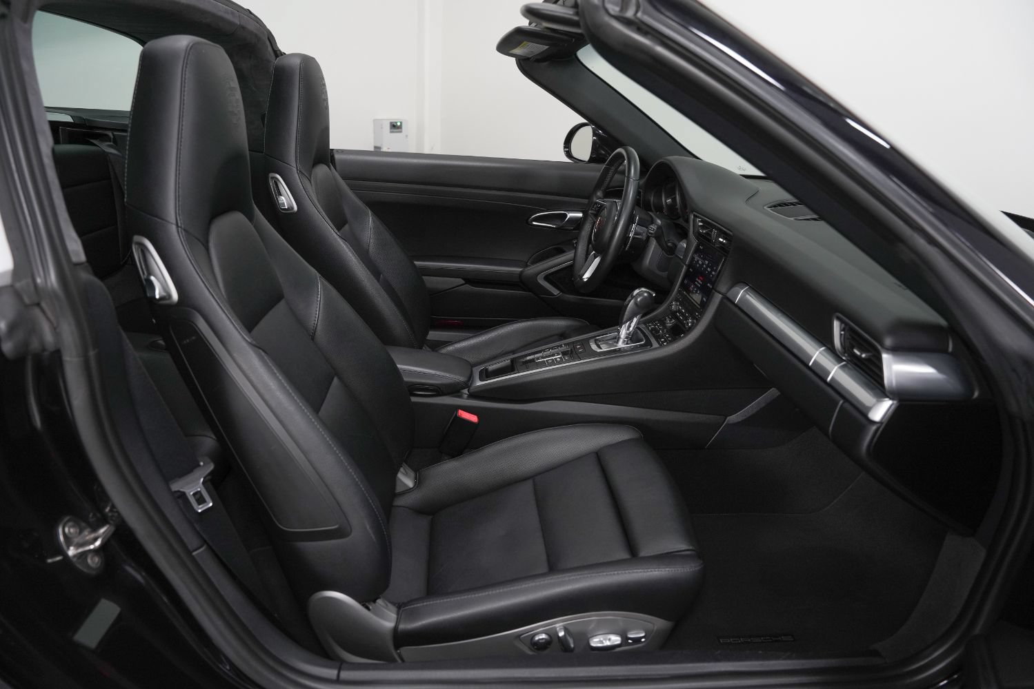 Used 2017 Porsche 911 Targa 4 AWD/4WD image 28