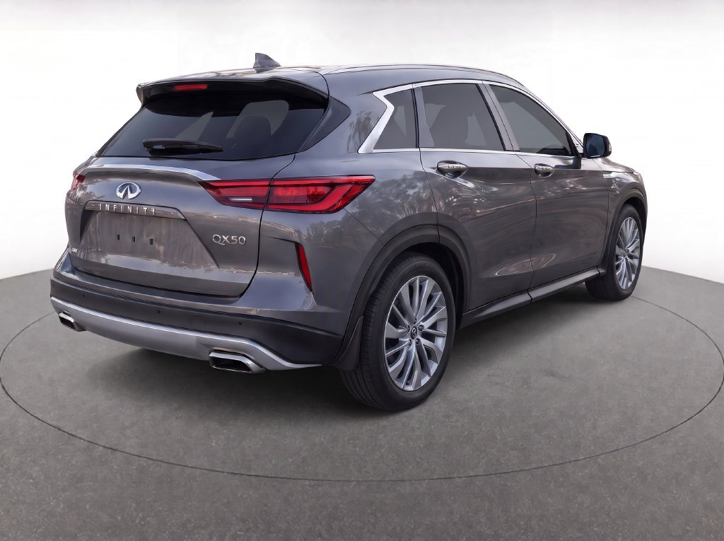 Certified 2023 INFINITI QX50 Luxe AWD/4WD image 3