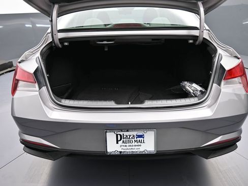 Certified 2023 Hyundai Elantra SEL w/ Preferred Accessory Package FWD image 21
