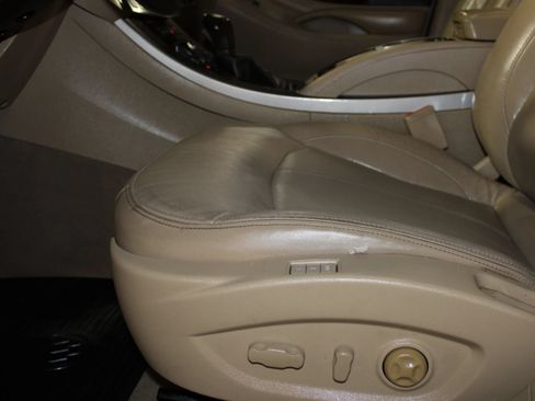 Used 2012 Buick LaCrosse Premium FWD image 25