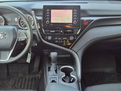 Used 2022 Toyota Camry LE AWD/4WD image 13