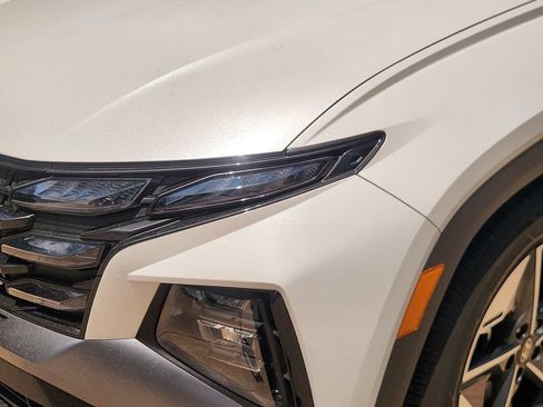 Certified 2025 Hyundai Tucson SEL FWD image 9