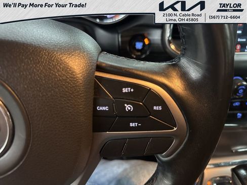 Used 2021 Jeep Grand Cherokee Laredo w/ Security & Convenience Group image 21