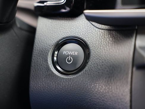 Used 2025 Toyota Camry XLE image 23