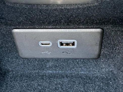 Used 2025 Chevrolet Corvette Stingray w/ Z51 Performance Package image 27