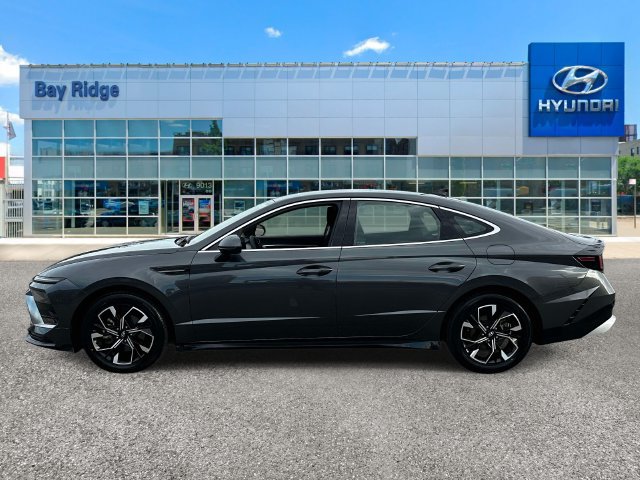 Used 2025 Hyundai Sonata SEL FWD image 8
