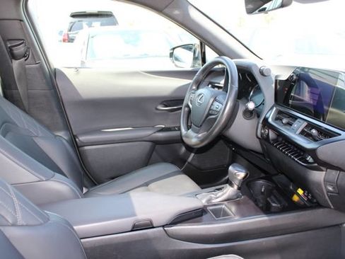 Certified 2023 Lexus UX 250h FWD w/ Accessory Package (Z2) image 5