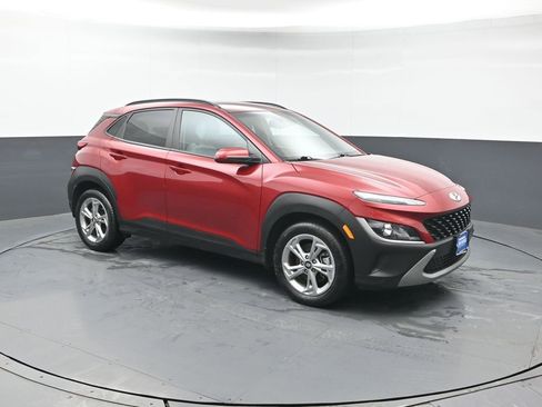 Used 2023 Hyundai Kona SEL w/ Winter Weather Package image 8