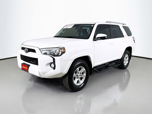 Certified 2017 Toyota 4Runner SR5 image 3