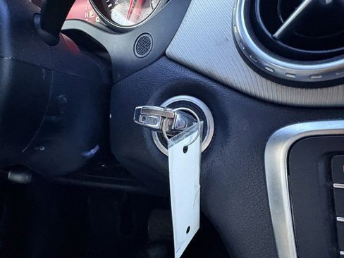 Used 2016 Mercedes-Benz GLA 250 image 23