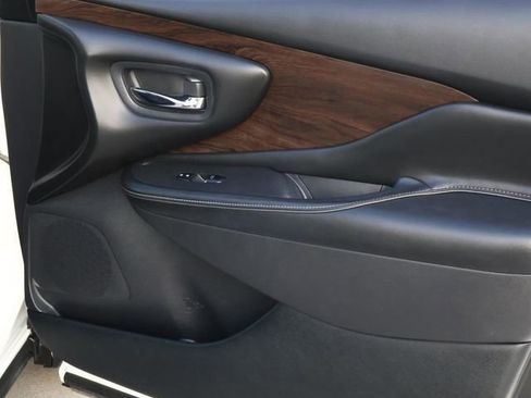 Used 2020 Nissan Murano Platinum image 17