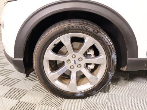 Used 2020 Ford Explorer Platinum w/ Premium Technology Package image 20