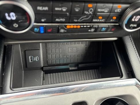 Used 2020 Ford Expedition Max XLT w/ Equipment Group 202A AWD/4WD image 29