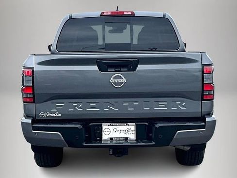 Certified 2025 Nissan Frontier SV w/ SV Convenience Package RWD image 6
