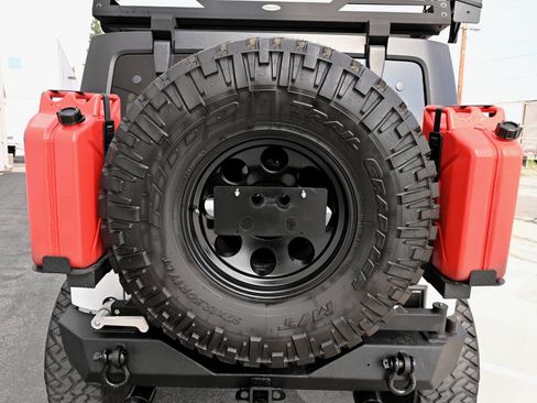 Used 2015 Jeep Wrangler Unlimited Sport image 49