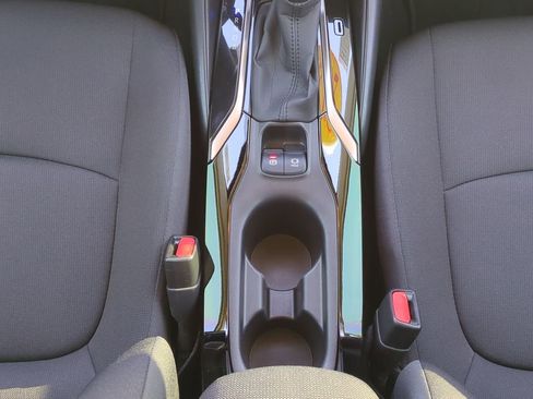 Used 2021 Toyota Corolla LE image 26