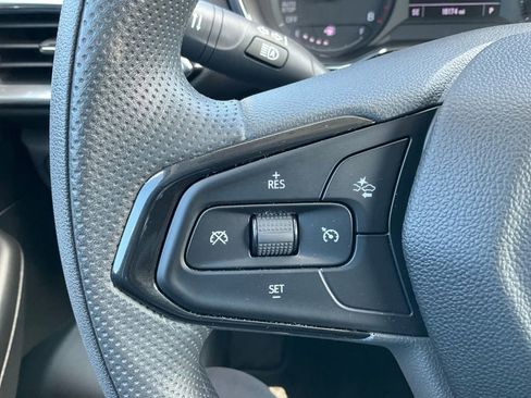 Used 2023 Chevrolet TrailBlazer LT image 28