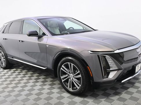 New 2025 Cadillac Lyriq Luxury image 8